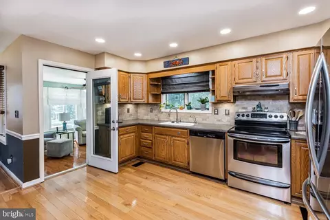 4940 W End Ave, Shady Side, MD 20764 photo 13