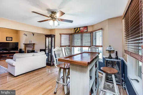 4940 W End Ave, Shady Side, MD 20764 photo 9