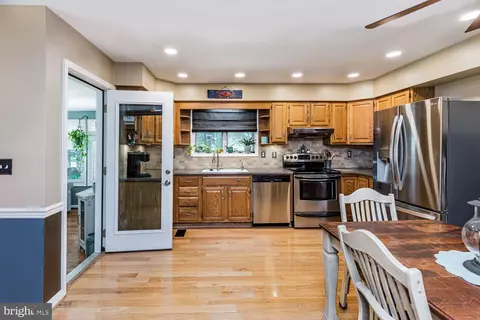 4940 W End Ave, Shady Side, MD 20764 photo 12