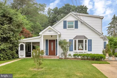 424 Dewey Dr, Annapolis, MD 21401