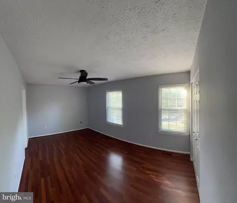 301 Cool Breeze Ct, Pasadena, MD 21122 photo 8
