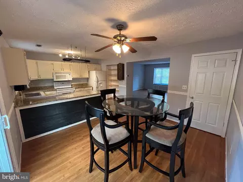 301 Cool Breeze Ct, Pasadena, MD 21122 photo 3
