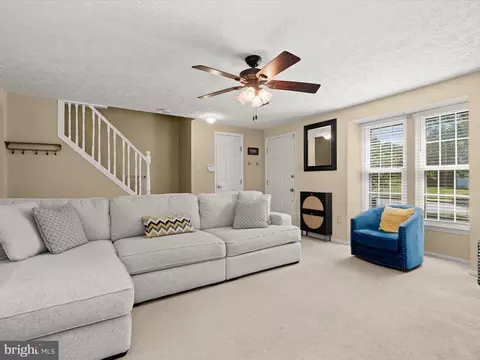 Living - 723 Willowby Run, Pasadena, MD 21122 photo 1 of 5