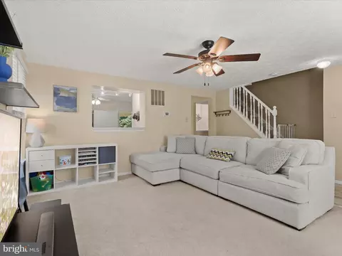 Living - 723 Willowby Run, Pasadena, MD 21122 photo 5 of 5