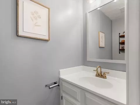 Bath - 723 Willowby Run, Pasadena, MD 21122 photo 1 of 2