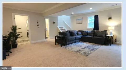 Entry Way - 622 Irvin Ave, Deale, MD 20751 photo 2 of 5