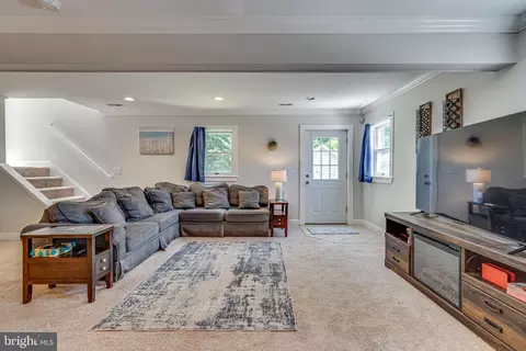 Living - 622 Irvin Ave, Deale, MD 20751 photo 1 of 1