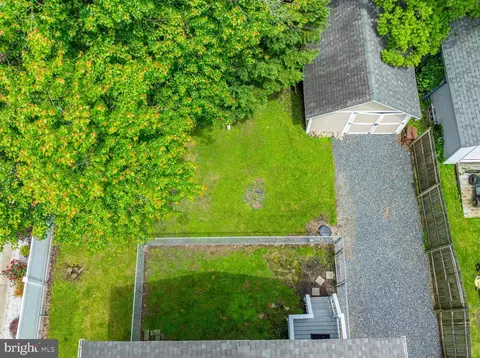 Exterior - 622 Irvin Ave, Deale, MD 20751 photo 1 of 7
