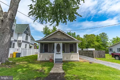 Exterior - 622 Irvin Ave, Deale, MD 20751 photo 6 of 7