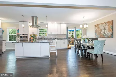 Kitchen - 150 Sillery Bay Rd, Pasadena, MD 21122 photo 2 of 4