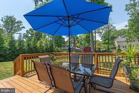 Exterior - 150 Sillery Bay Rd, Pasadena, MD 21122 photo 10 of 14