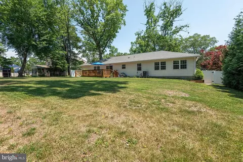 Exterior - 150 Sillery Bay Rd, Pasadena, MD 21122 photo 13 of 14