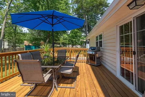 Exterior - 150 Sillery Bay Rd, Pasadena, MD 21122 photo 8 of 14