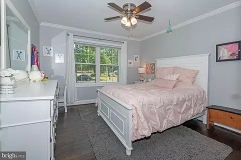 Bedroom - 150 Sillery Bay Rd, Pasadena, MD 21122 photo 4 of 7