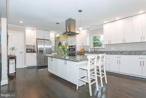 150 Sillery Bay Rd, Pasadena, MD 21122