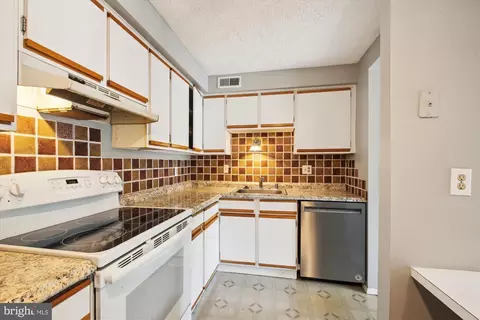 3501 K Lochearn Ct #K, Pasadena, MD 21122 photo 15