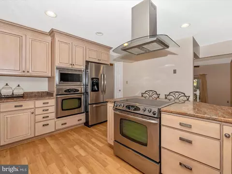 7791 Kawshek Path, Hanover, MD 21076 photo 13