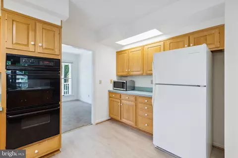 Kitchen - 6011 Melbourne Ave, Deale, MD 20751 photo 4 of 6