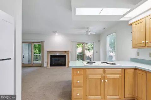 Living - 6011 Melbourne Ave, Deale, MD 20751 photo 4 of 11