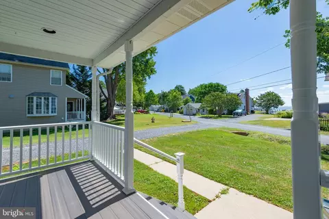 Exterior - 6011 Melbourne Ave, Deale, MD 20751 photo 1 of 4
