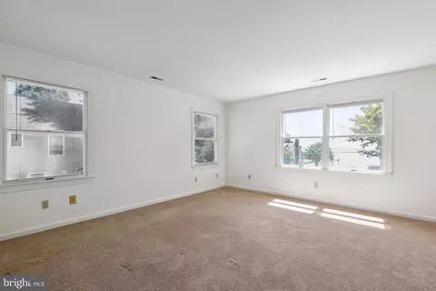 Living - 6011 Melbourne Ave, Deale, MD 20751 photo 11 of 11