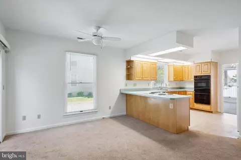 Living - 6011 Melbourne Ave, Deale, MD 20751 photo 5 of 11