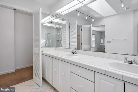 Bath - 6011 Melbourne Ave, Deale, MD 20751 photo 6 of 6