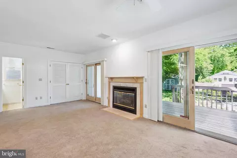 Living - 6011 Melbourne Ave, Deale, MD 20751 photo 7 of 11