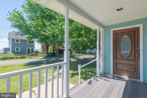 Exterior - 6011 Melbourne Ave, Deale, MD 20751 photo 2 of 4