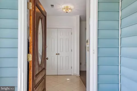 Entry Way - 6011 Melbourne Ave, Deale, MD 20751 photo 1 of 7