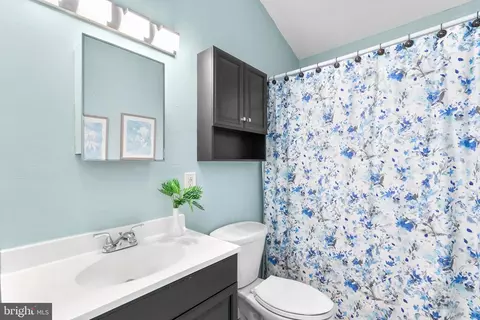 Bath - 511 Forest Rd, Riva, MD 21140 photo 2 of 2