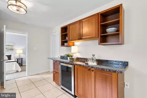 Entry Way - 511 Forest Rd, Riva, MD 21140 photo 3 of 5