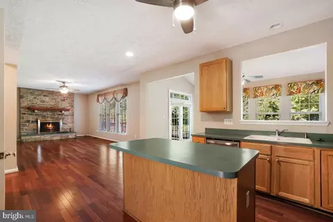 8114 Bell Tower Xing, Pasadena, MD 21122 photo 12