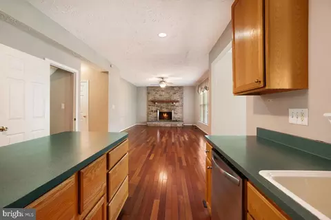 8114 Bell Tower Xing, Pasadena, MD 21122 photo 16