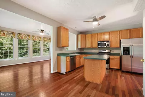 8114 Bell Tower Xing, Pasadena, MD 21122 photo 17