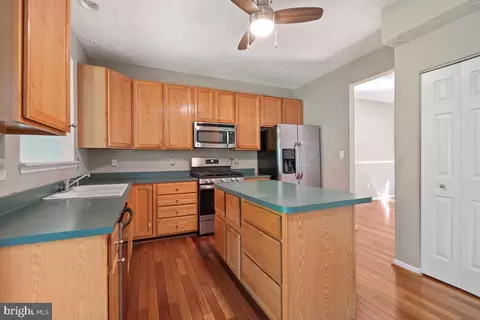 8114 Bell Tower Xing, Pasadena, MD 21122 photo 13