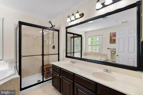 Bath - 80 Two Rivers Dr, Edgewater, MD 21037 photo 1 of 4