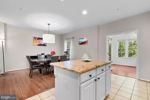 Kitchen - 80 Two Rivers Dr, Edgewater, MD 21037 photo 4 of 5