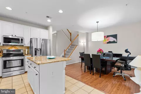 Kitchen - 80 Two Rivers Dr, Edgewater, MD 21037 photo 2 of 5