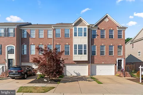 80 Two Rivers Dr, Edgewater, MD 21037