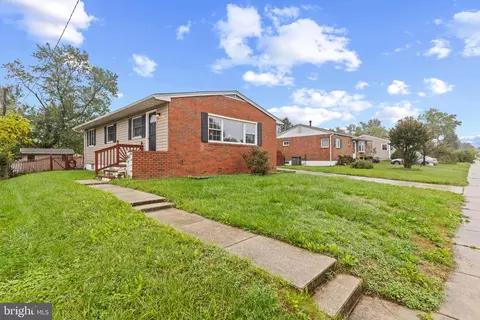19 Kempton Rd, Glen Burnie, MD 21060