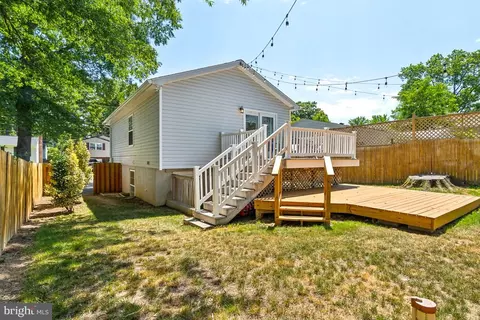 Exterior - 1640 Fairhill Dr, Edgewater, MD 21037 photo 2 of 9