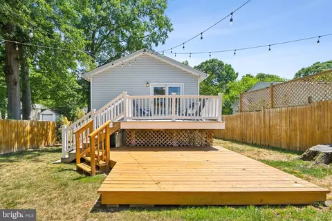 Exterior - 1640 Fairhill Dr, Edgewater, MD 21037 photo 6 of 9