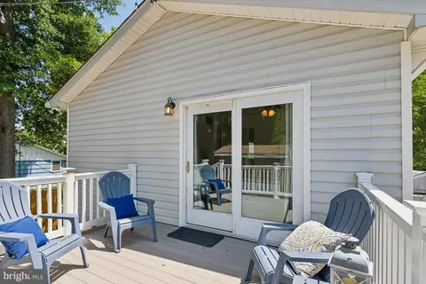 Exterior - 1640 Fairhill Dr, Edgewater, MD 21037 photo 5 of 9