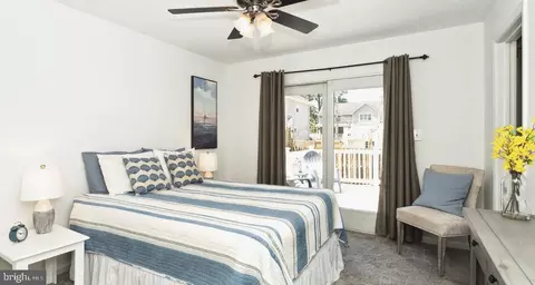 Bedroom - 1640 Fairhill Dr, Edgewater, MD 21037 photo 1 of 6