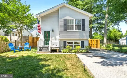 1640 Fairhill Dr, Edgewater, MD 21037