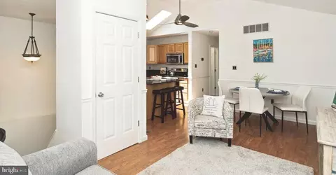 Entry Way - 1640 Fairhill Dr, Edgewater, MD 21037 photo 2 of 3