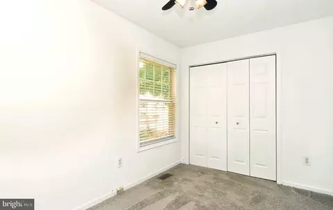 Bedroom - 1640 Fairhill Dr, Edgewater, MD 21037 photo 5 of 6