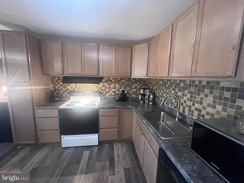 Kitchen - 8580 Main Ave, Pasadena, MD 21122 photo 1 of 2