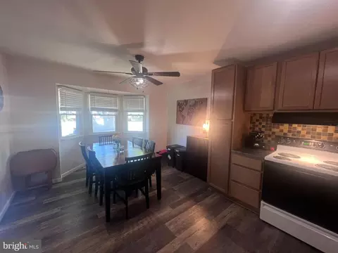 Dining - 8580 Main Ave, Pasadena, MD 21122 photo 1 of 1
